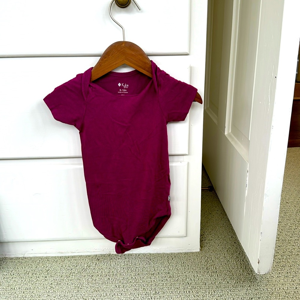 Kyte baby body suit
